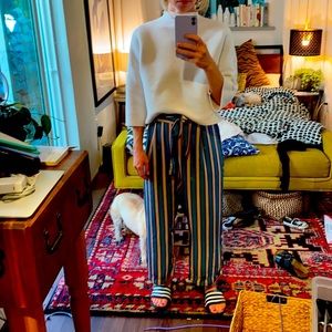 Modern citizen crop sweater